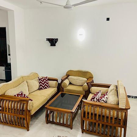 Ahasna Airport Villa Negombo Buitenkant foto