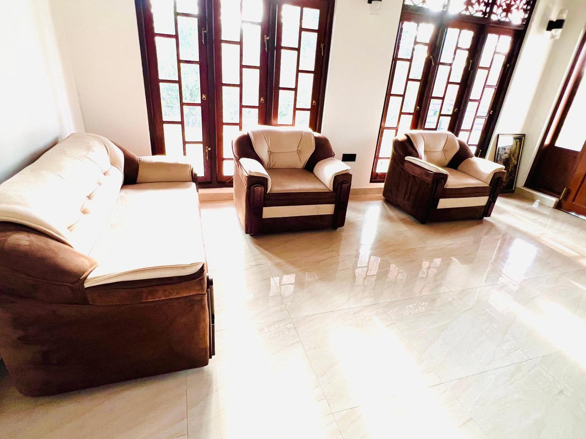 Ahasna Airport Villa Negombo Buitenkant foto