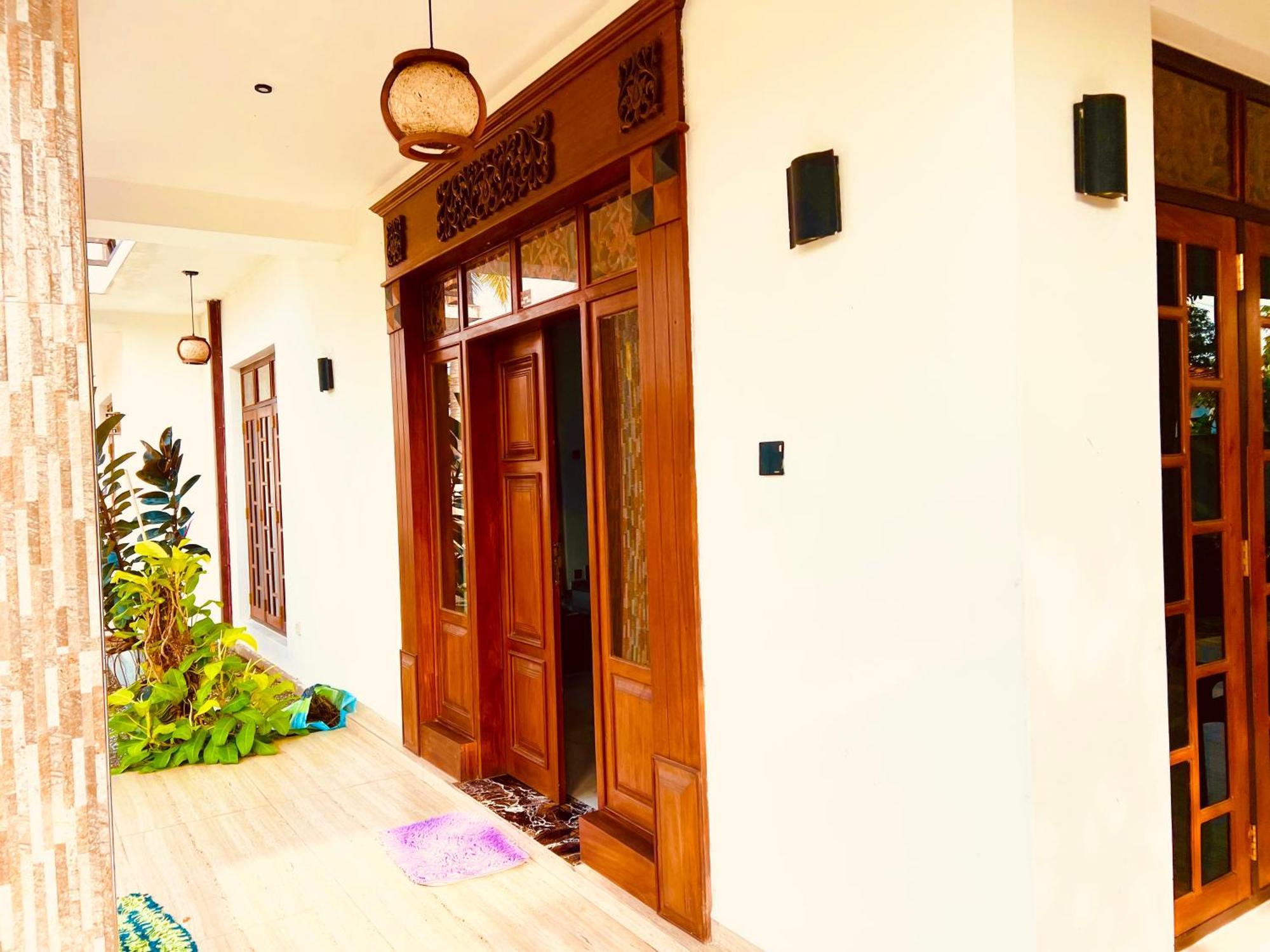 Ahasna Airport Villa Negombo Buitenkant foto