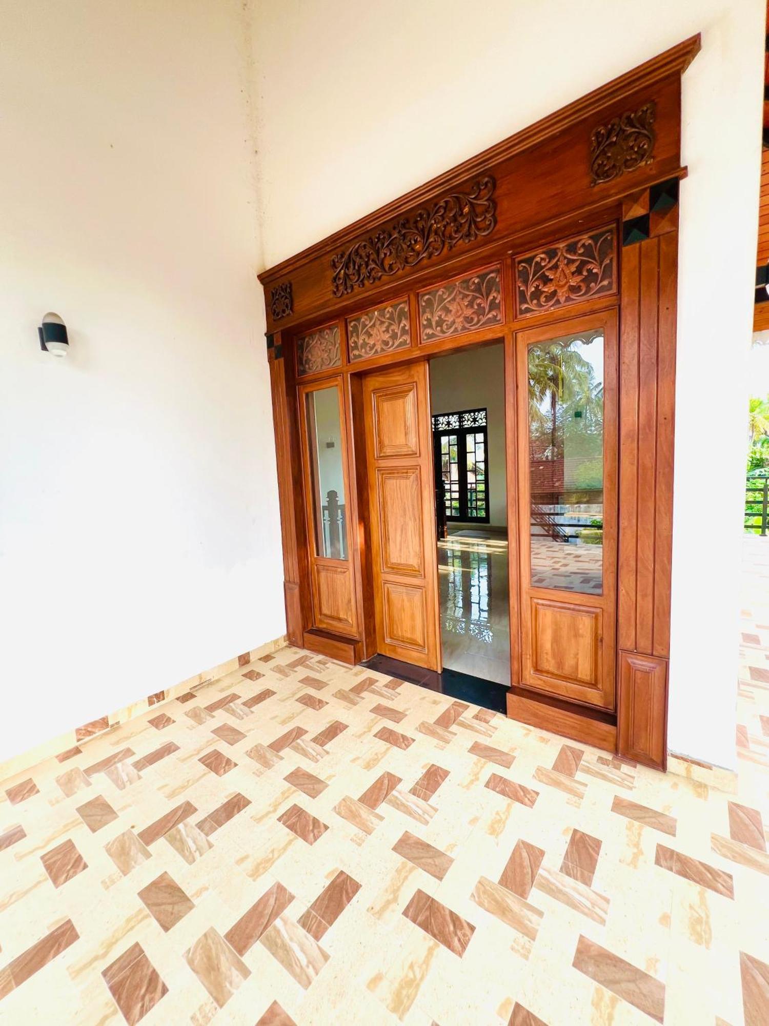 Ahasna Airport Villa Negombo Buitenkant foto
